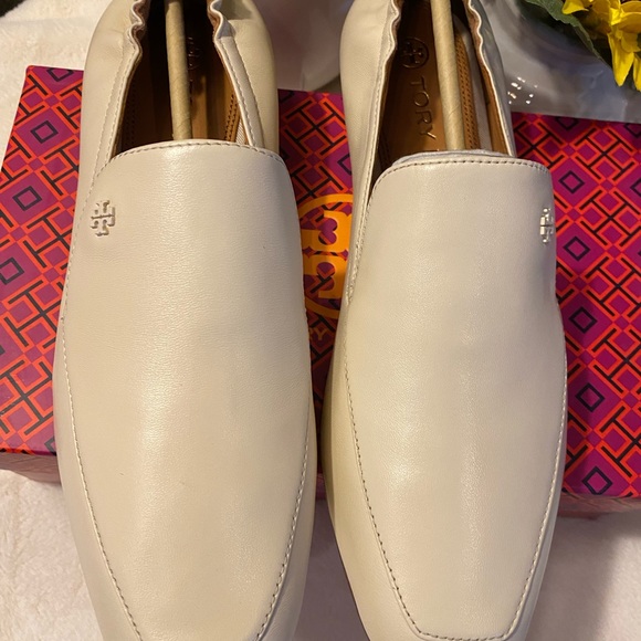 Tory Burch Kira 20MM Elastic Loafer Napa Leather - Picture 5 of 12